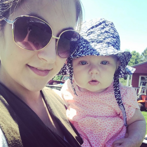 Meet the Posher Other - Meet your Posher, Victoria